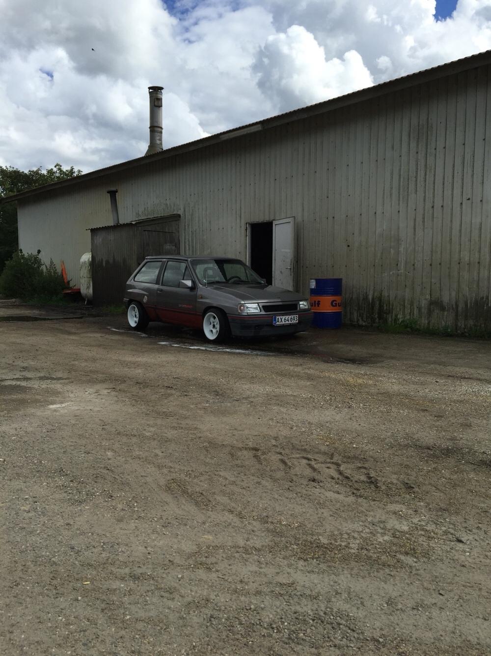 Opel corsa 1.4i sport billede 2