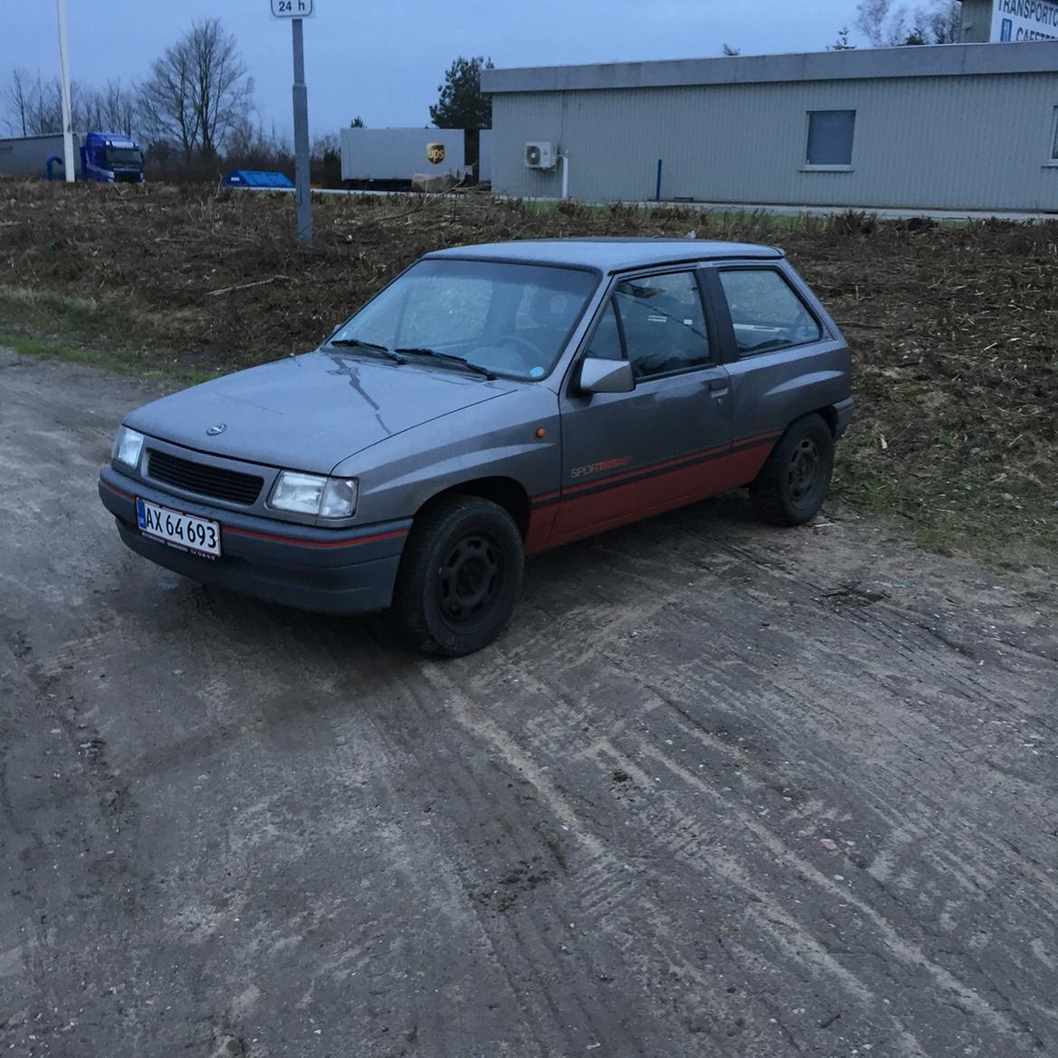 Opel corsa 1.4i sport billede 7
