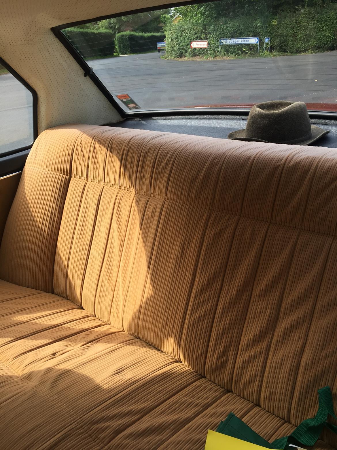 Opel Rekord E1 - meget nyde stue og selvfølgelig morfar hatten billede 15