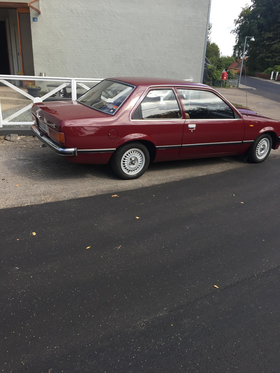 Opel Rekord E1 - her står hun i sin glans  billede 16