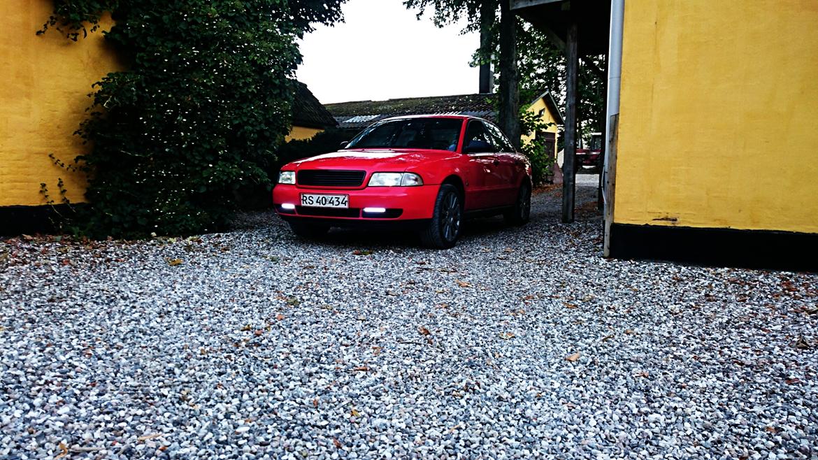Audi A4 B5 Limousine (SOLGT)  billede 1