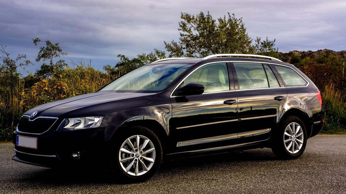 Skoda Octavia 1.4 tsi Combi Elegance *SOLGT* billede 2