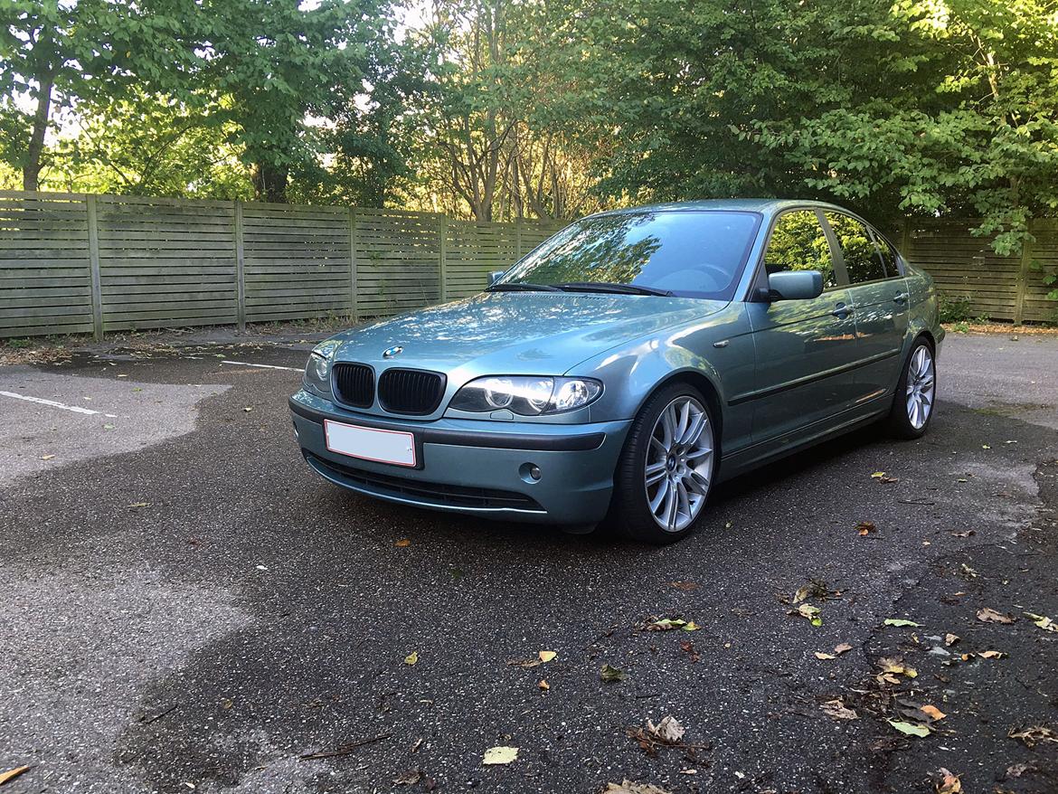 BMW 320D billede 2