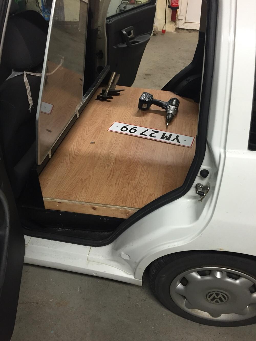 VW Polo Classic 1.9 DTI=(Der træbund i) billede 7