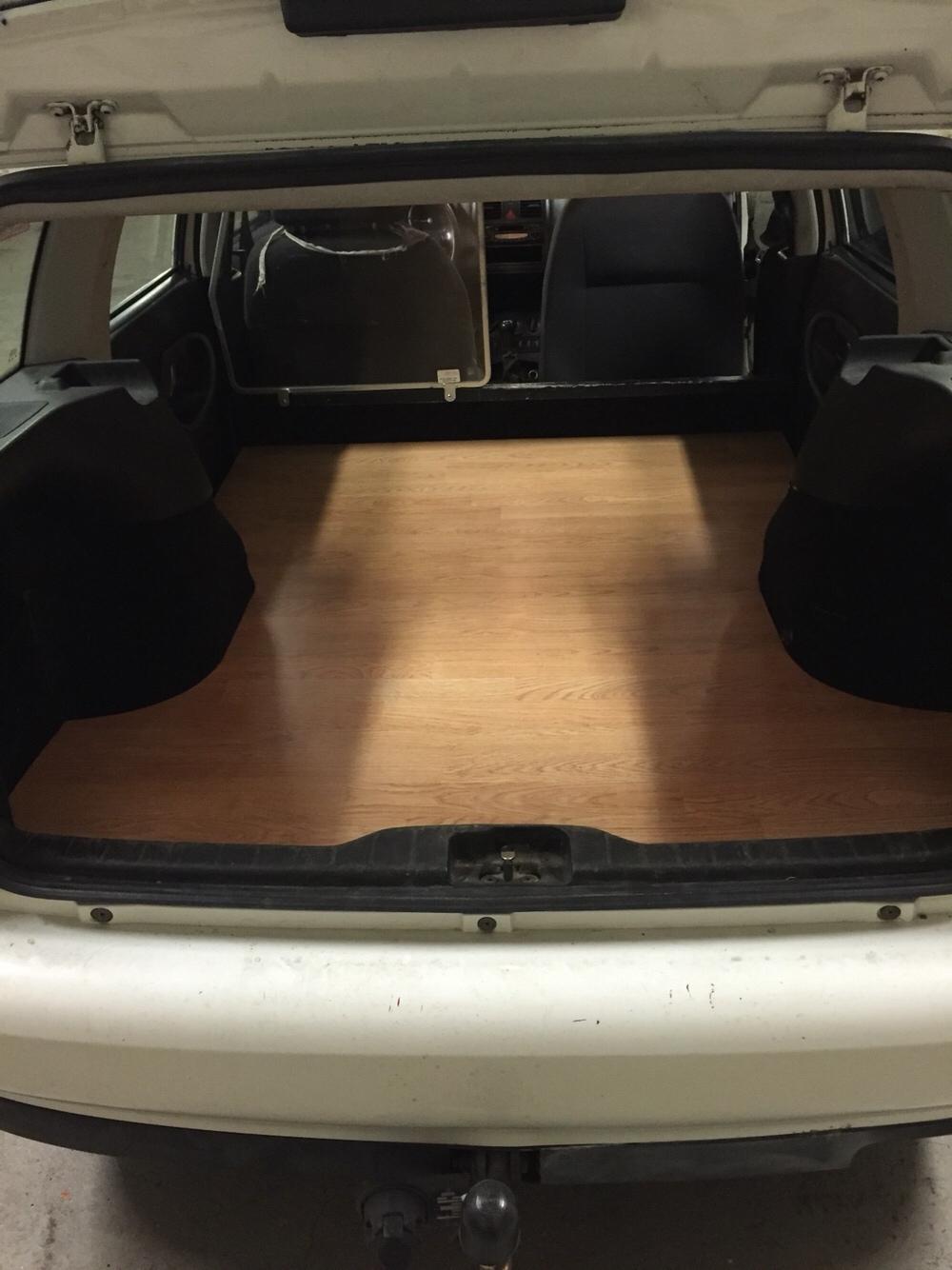 VW Polo Classic 1.9 DTI=(Der træbund i) billede 9