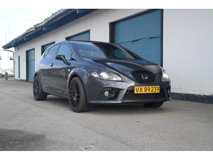 {{currentPhoto.altText}} billede {{currentPhoto.number}}