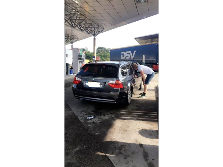 {{currentPhoto.altText}} billede {{currentPhoto.number}}