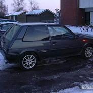 Toyota Corolla --TOTAL SKADET--