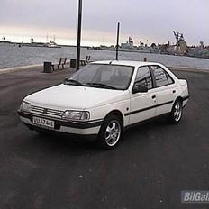 Peugeot 405