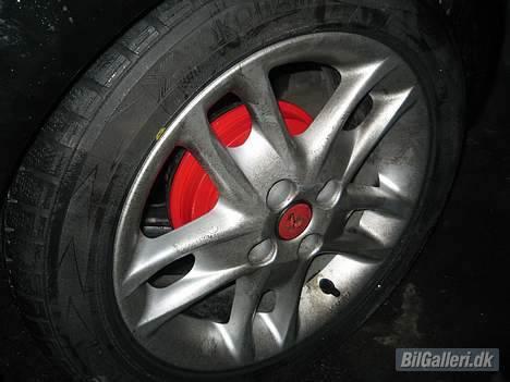 Fiat Punto Sporting - Det ser da okay ud:-) Ved godt at fælgen er lidt snavset... billede 13