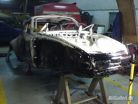 Porsche 911 - Så er fronten rustfri og malet billede 4