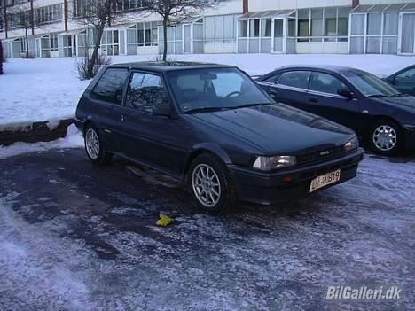 Toyota Corolla --TOTAL SKADET-- billede 1