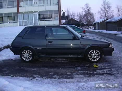 Toyota Corolla --TOTAL SKADET-- billede 2