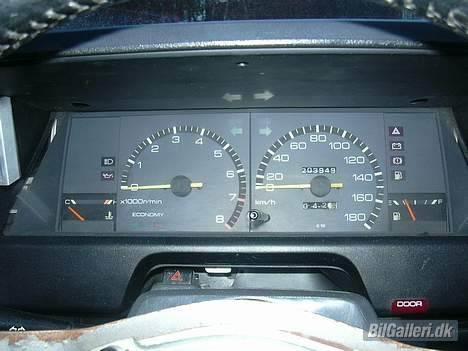 Toyota Corolla --TOTAL SKADET-- billede 6