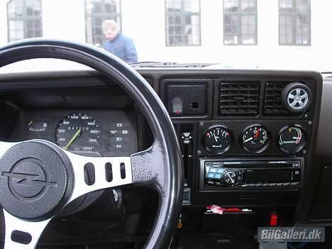 Opel Kadett "SKROTTET" billede 5