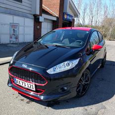 Ford Fiesta Black Edition 