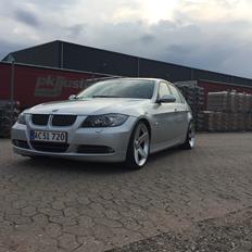 BMW 330i E90 Aut.