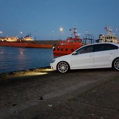 VW Jetta 2.0 TDI DSG Highline 