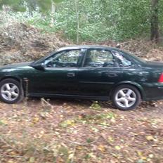 Opel vectra b 1,8 16v solgt