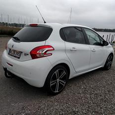 Peugeot 208 1.6 e-hdi etg6 