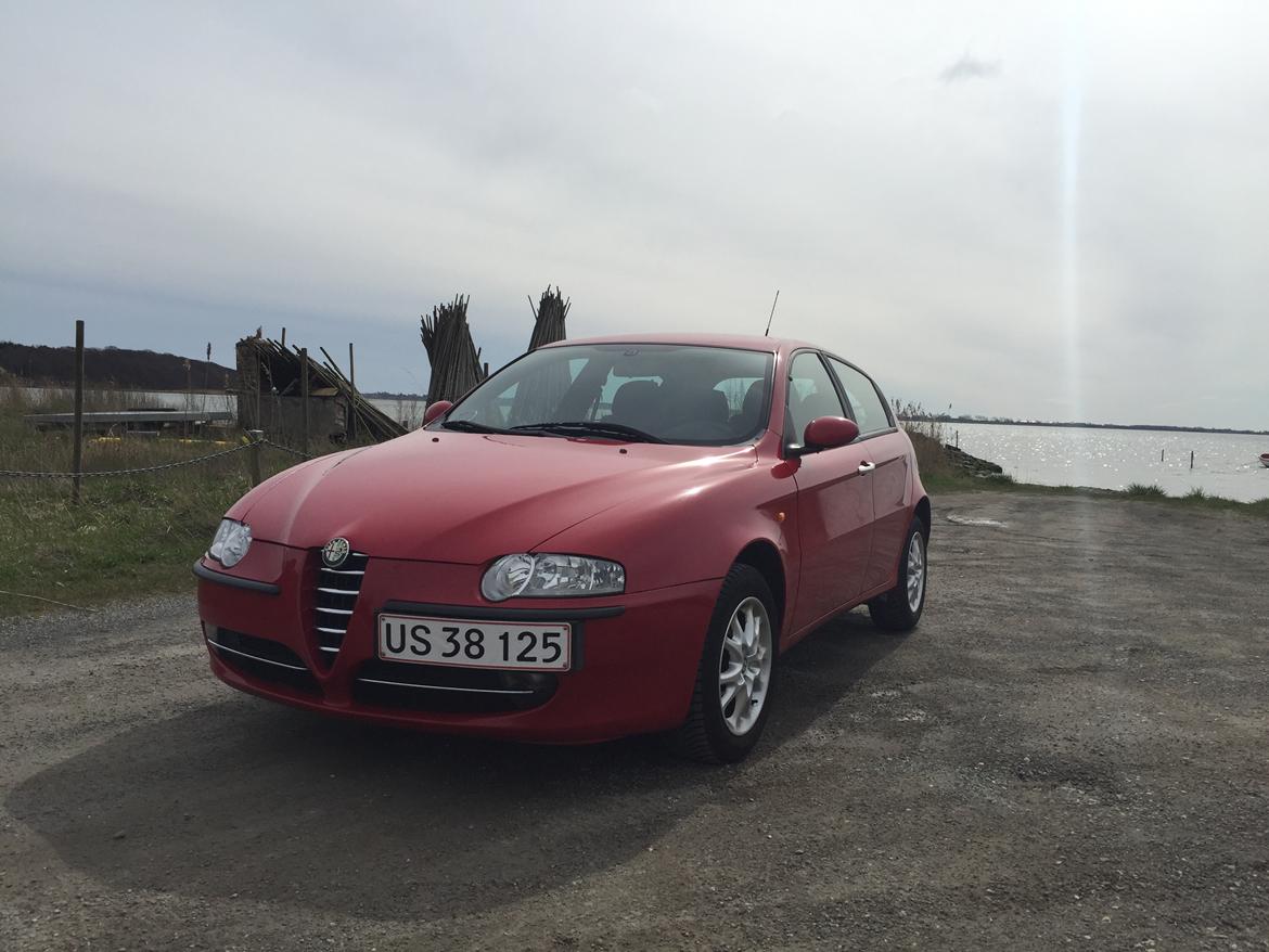 Alfa Romeo 147 Lusso  - En dag efter jeg købte billede 2