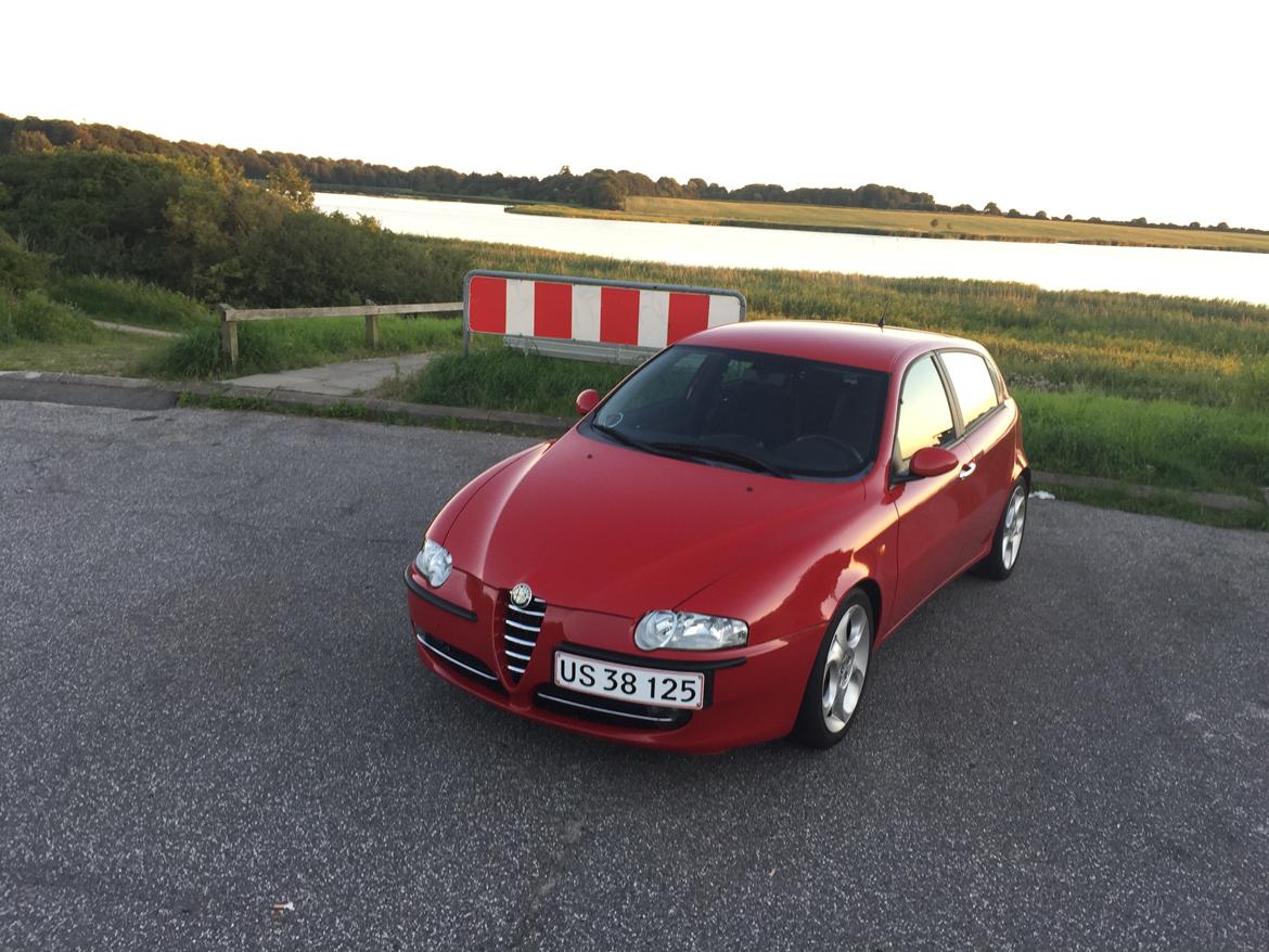 Alfa Romeo 147 Lusso  billede 1
