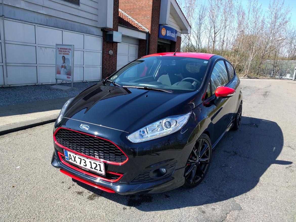 Ford Fiesta Black Edition  billede 1