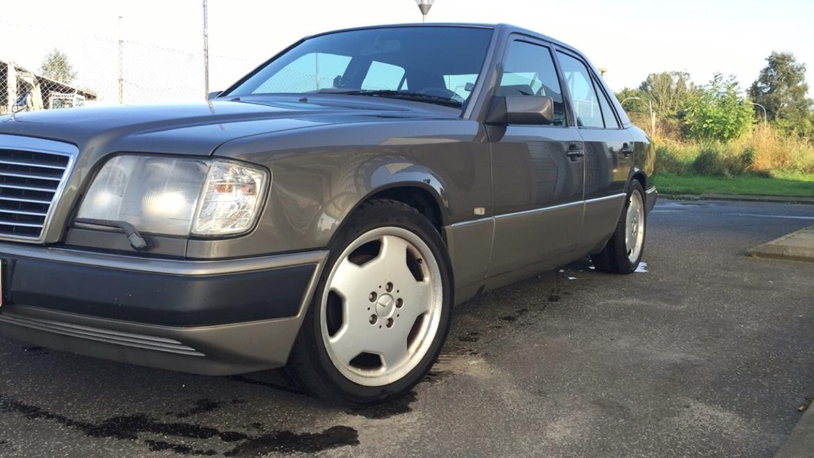 Mercedes Benz 300E -  w124 - 12V billede 8