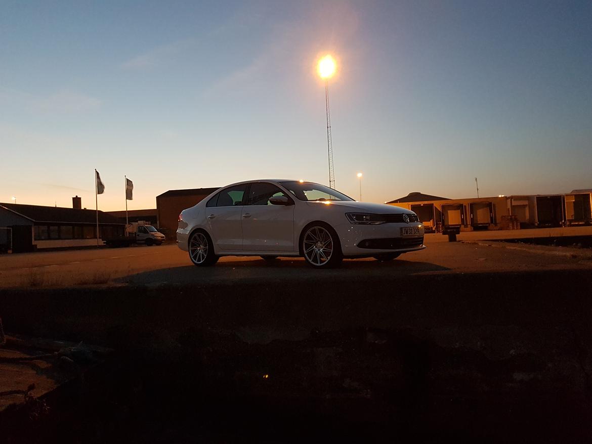 VW Jetta 2.0 TDI DSG Highline  billede 8