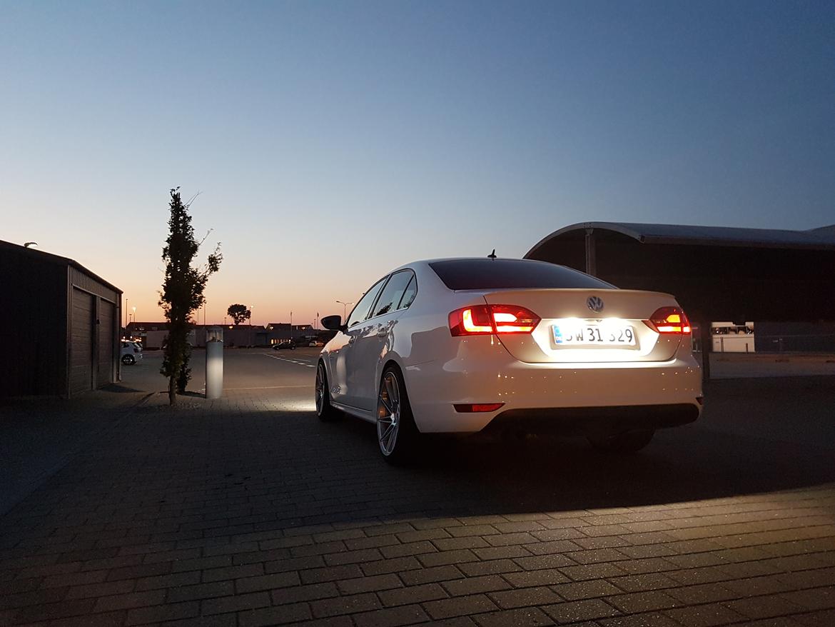 VW Jetta 2.0 TDI DSG Highline  billede 1