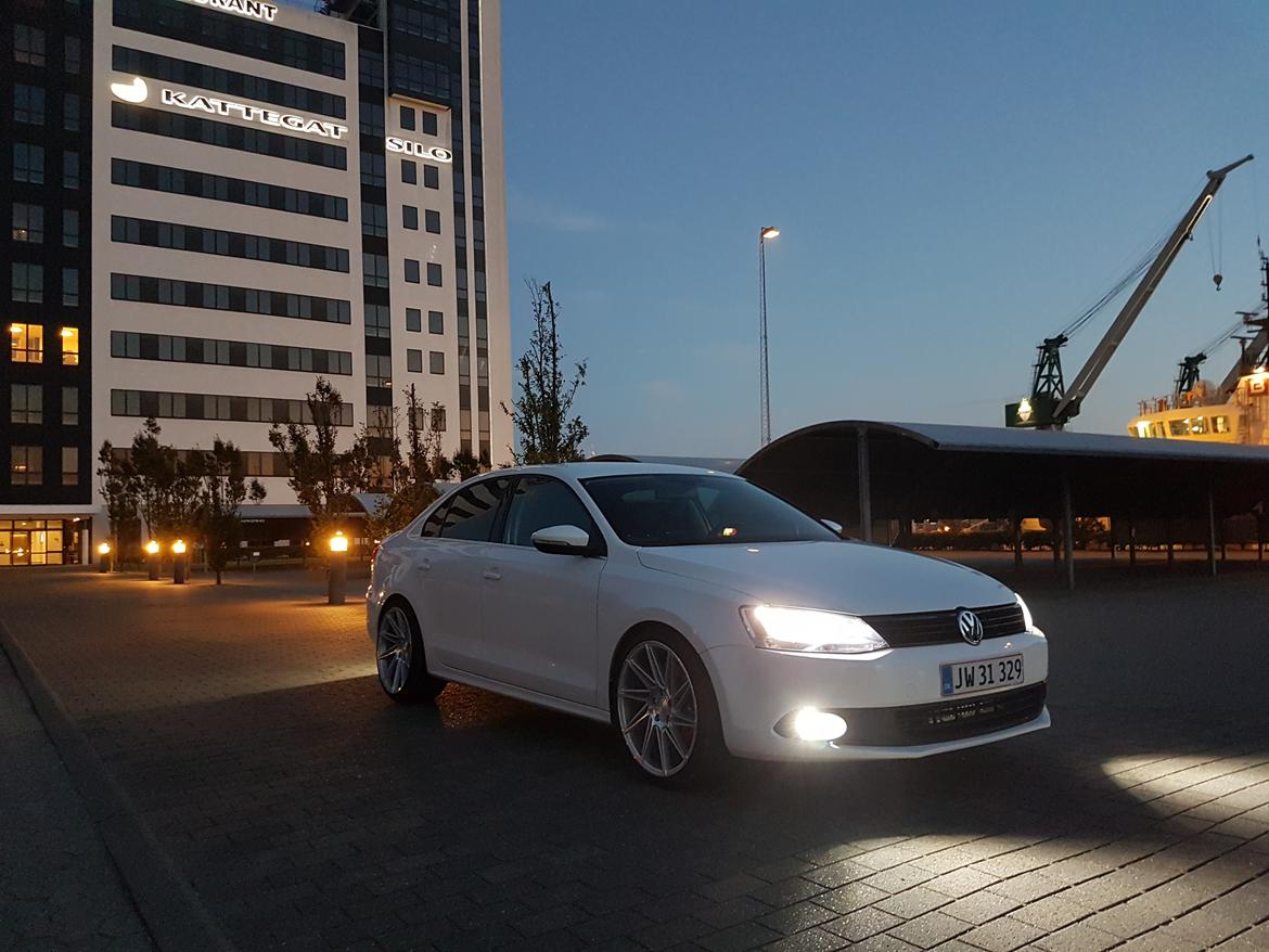 VW Jetta 2.0 TDI DSG Highline  billede 6