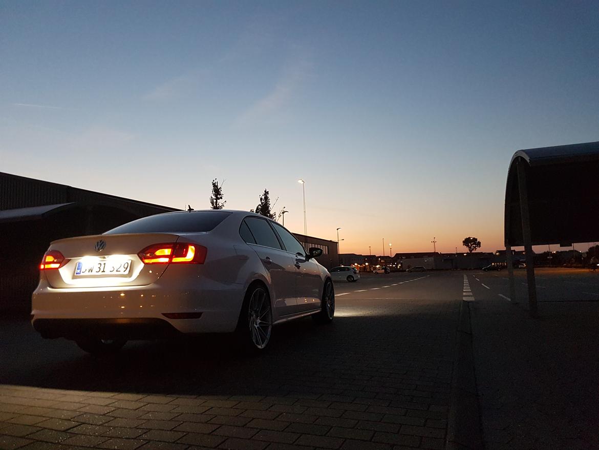 VW Jetta 2.0 TDI DSG Highline  billede 4