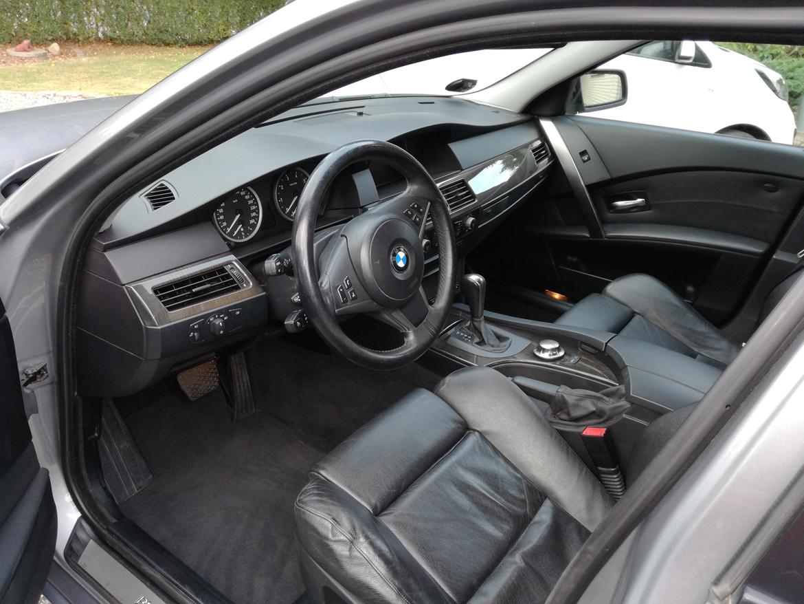 BMW 525i / SOLGT billede 5