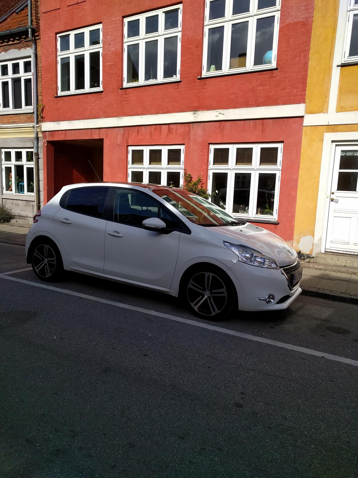 Peugeot 208 1.6 e-hdi etg6  billede 15