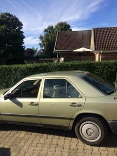 Mercedes Benz W124 250D billede 8