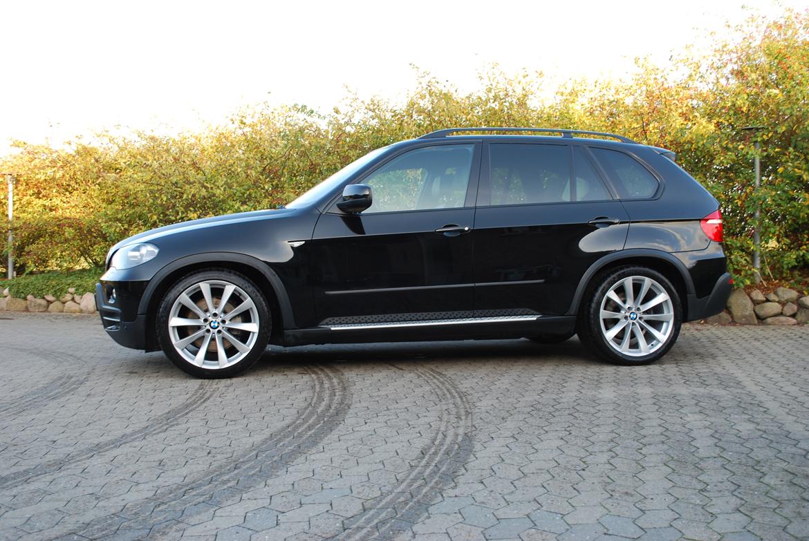 BMW E70 X5 3,0sd - SOLGT billede 3