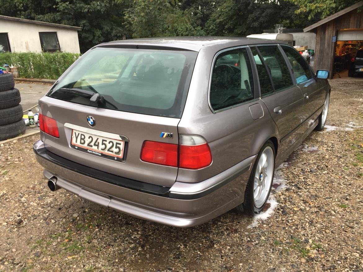 BMW E39 523i (yderst velholdt) SOLGT billede 5