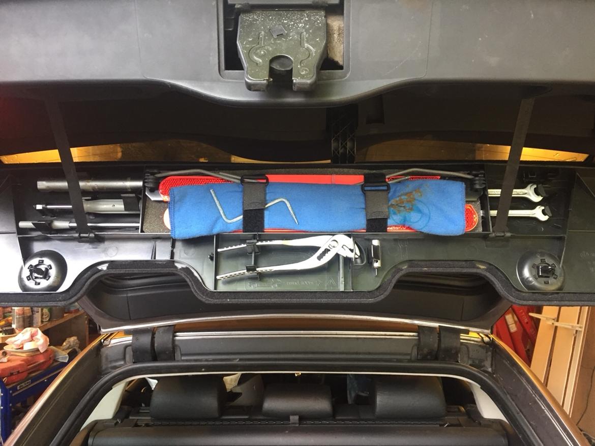 BMW E39 523i (yderst velholdt) SOLGT billede 13