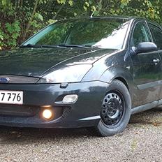 Ford Focus MK 1 (totalskadet)