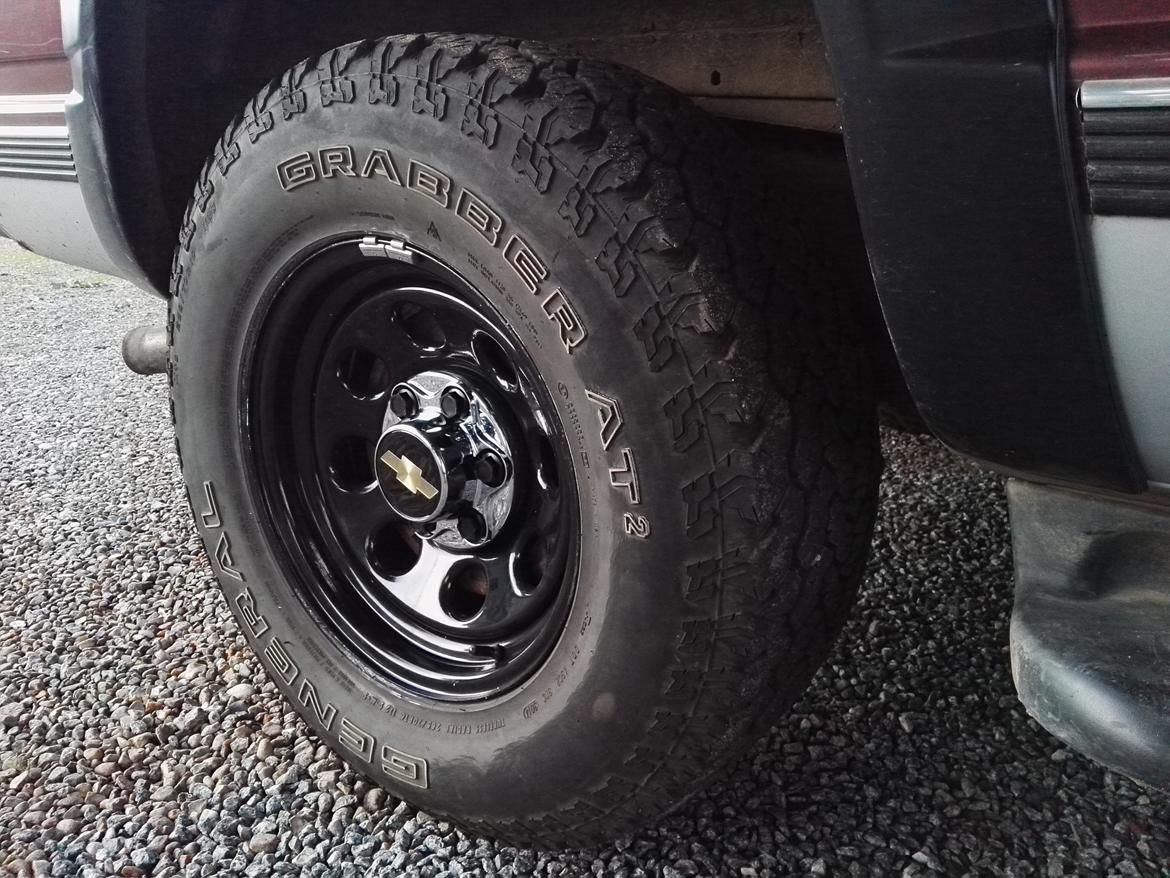 Chevrolet Tahoe LS, K1500 - Cragar Soft 8 8x16 stålfælge med Chevy Truck Crome Caps billede 13