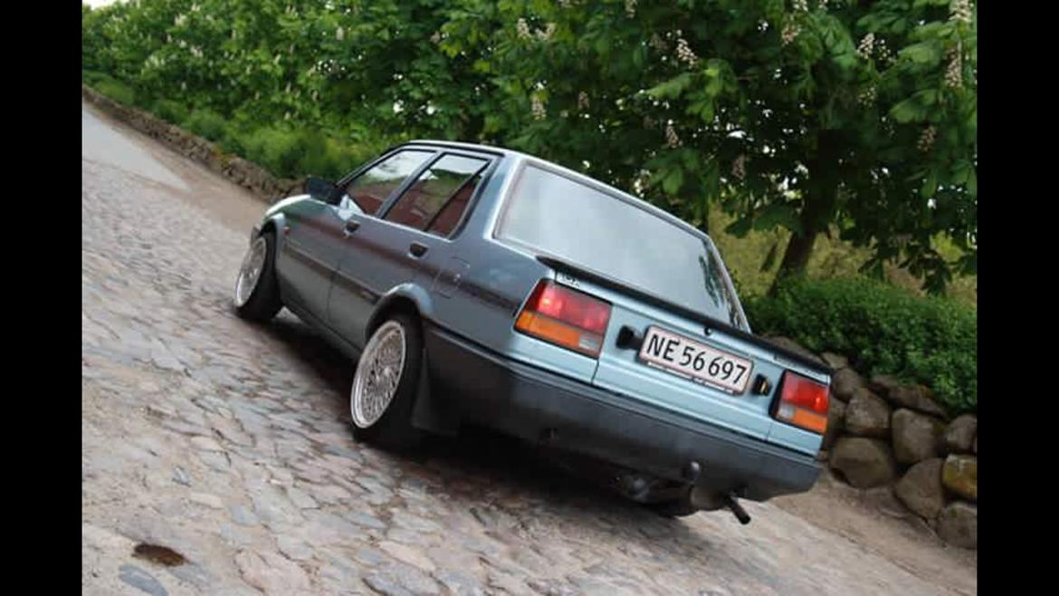 Toyota Corolla e80 billede 3