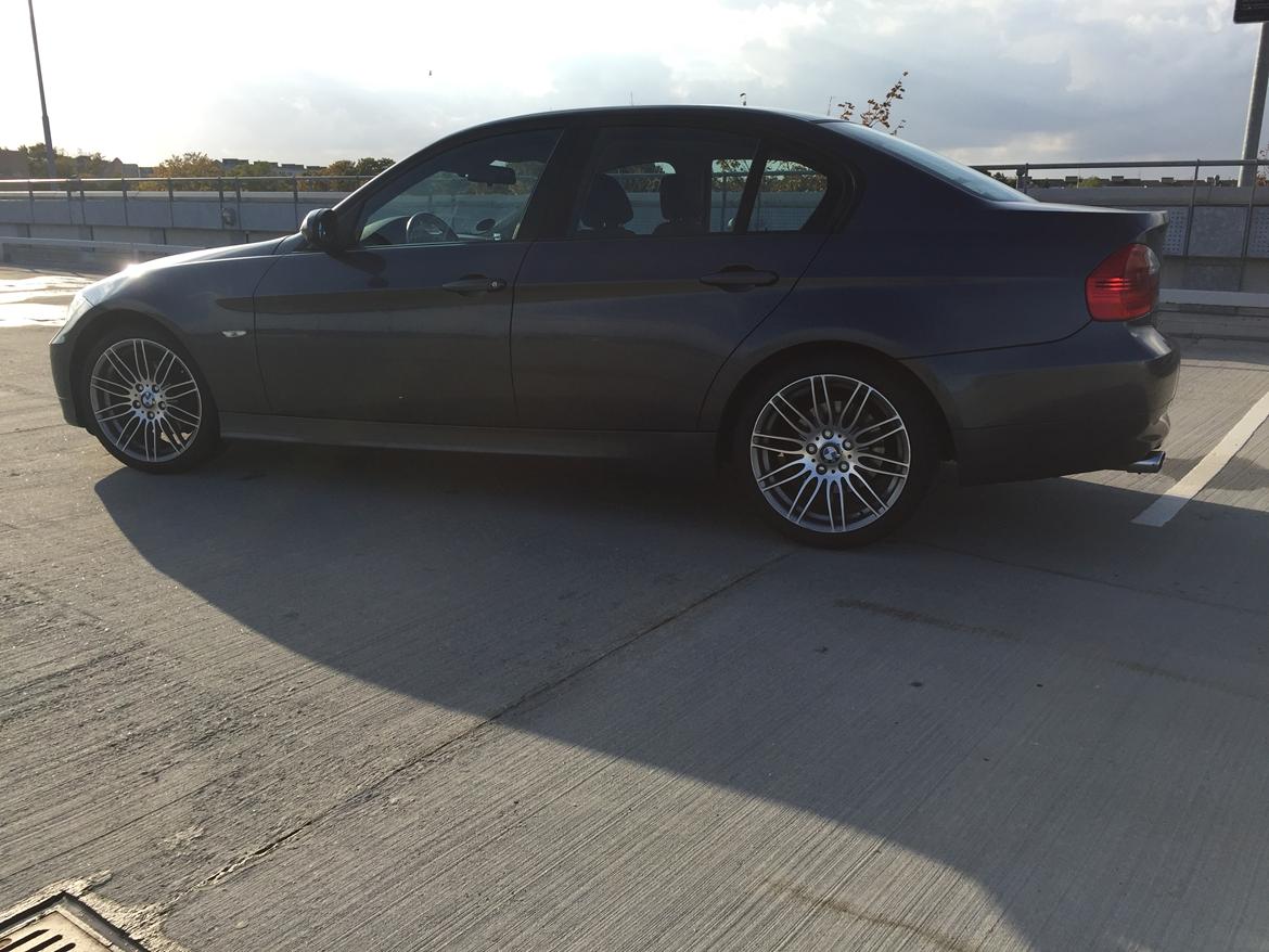 BMW 320D E90 billede 7
