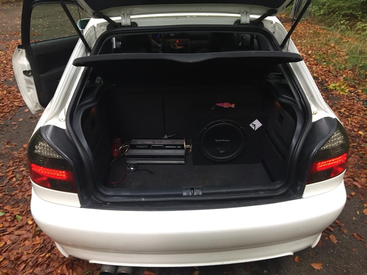 Audi A3 1.8t s3 look solgt billede 10