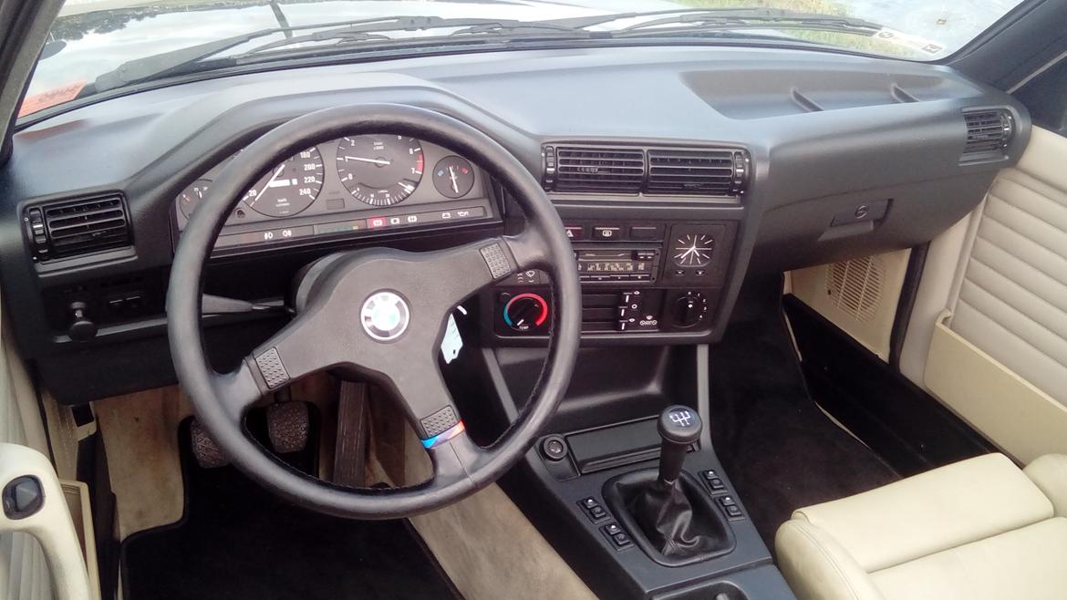 BMW E30 325i billede 4