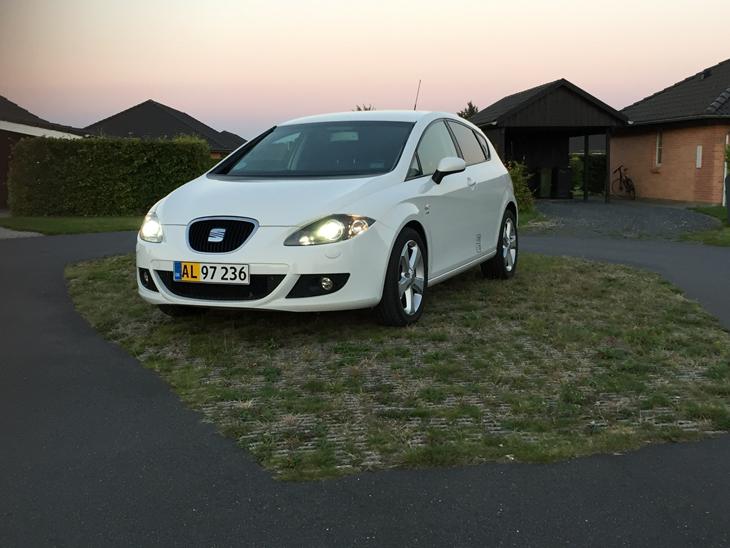 {{currentPhoto.altText}} billede {{currentPhoto.number}}