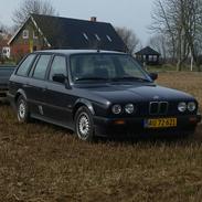 BMW E30 touring 320i