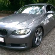 BMW coupé (E92) 330 i 272 HK