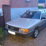 Audi 100 (44, 44Q, C3)