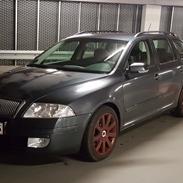 Skoda Octavia Elegance Combi