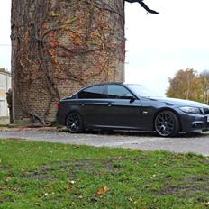 BMW e90 330d lci M-sport